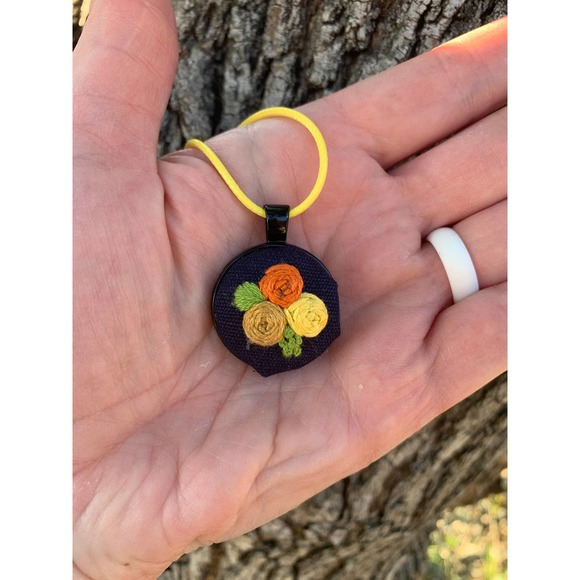 Handmade Embroidery Necklace Pendant with Roses - Picture 3 of 7